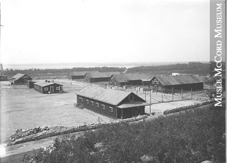 Le camp de détention de Spirit Lake, 1915-1917.